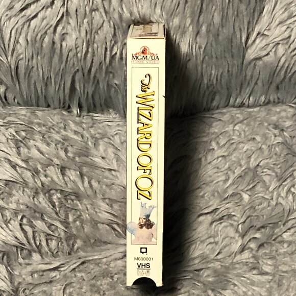 The Wizard of Oz VHS 1995 Judy Garland Classic Movie - Picture 2 of 7